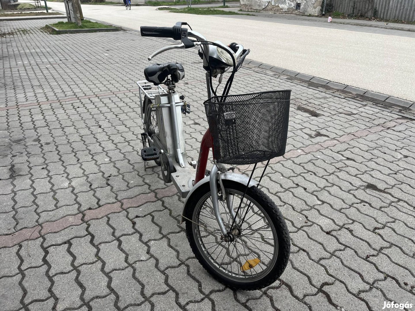 Eladó Lofty elektromos bicikli