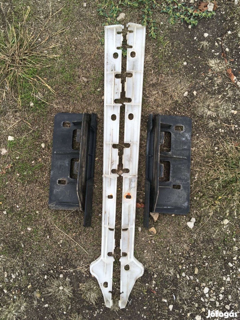 Eladó MG ZT 2,5 V6 hátsó lökhárító tartó tartók Rover 75