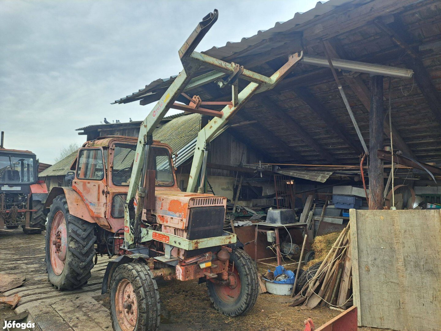 Eladó MTZ 80 traktor homlokrakodóval / homlokrakodó -val