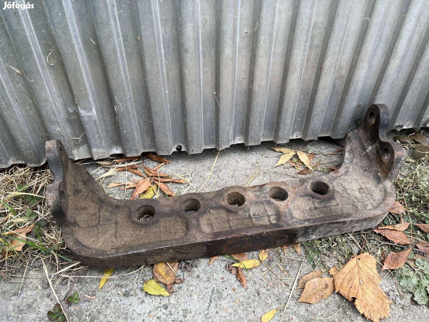 Eladó MTZ hátsó kereszttartó vonópad 