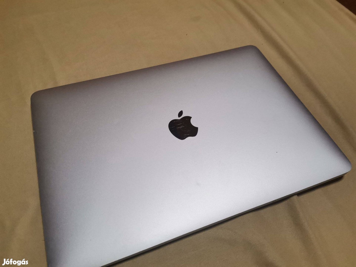 Eladó Macbook Pro (2022) M2 13" - 256 GB SSD