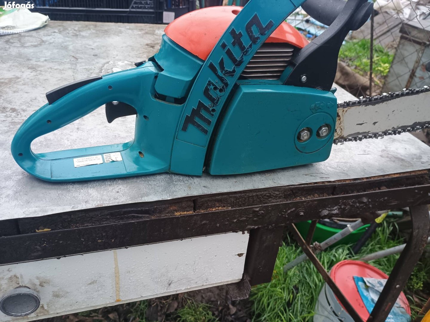 Eladó Makita benzinmotoros láncfűrész 