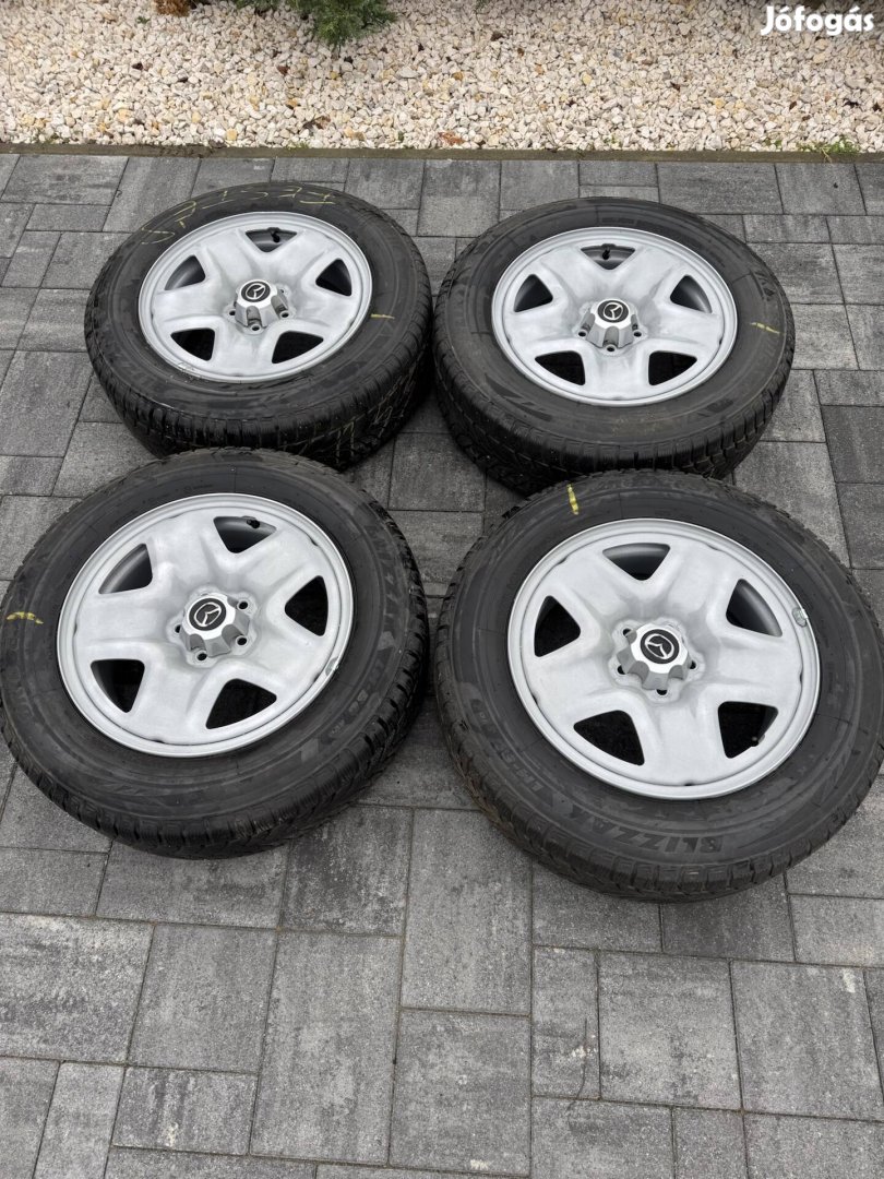 Eladó Mazda felni 17" gumival eladó vagy csere