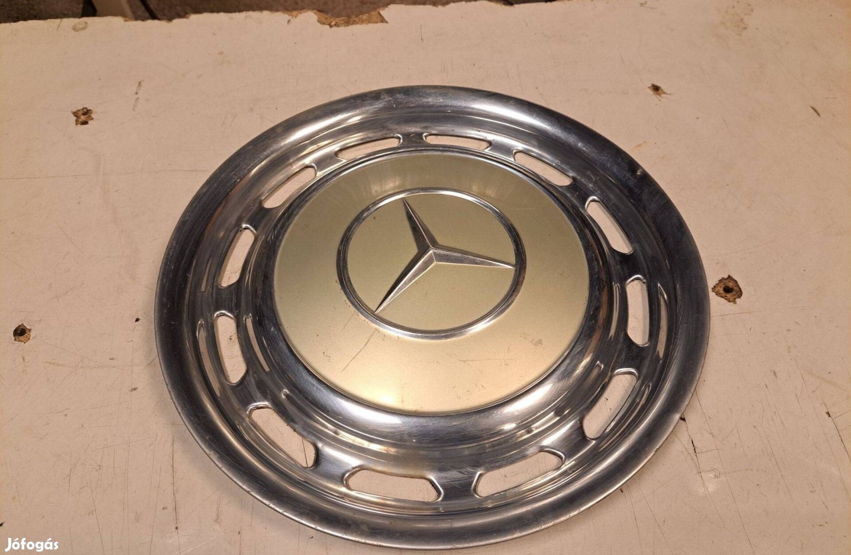 Eladó Mercedes 14" saválló dísztárcsa