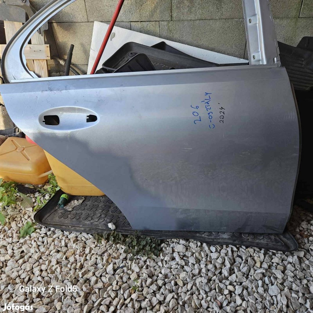 Eladó Mercedes 206C , legújabb C osztály jobb hátsó ajtó