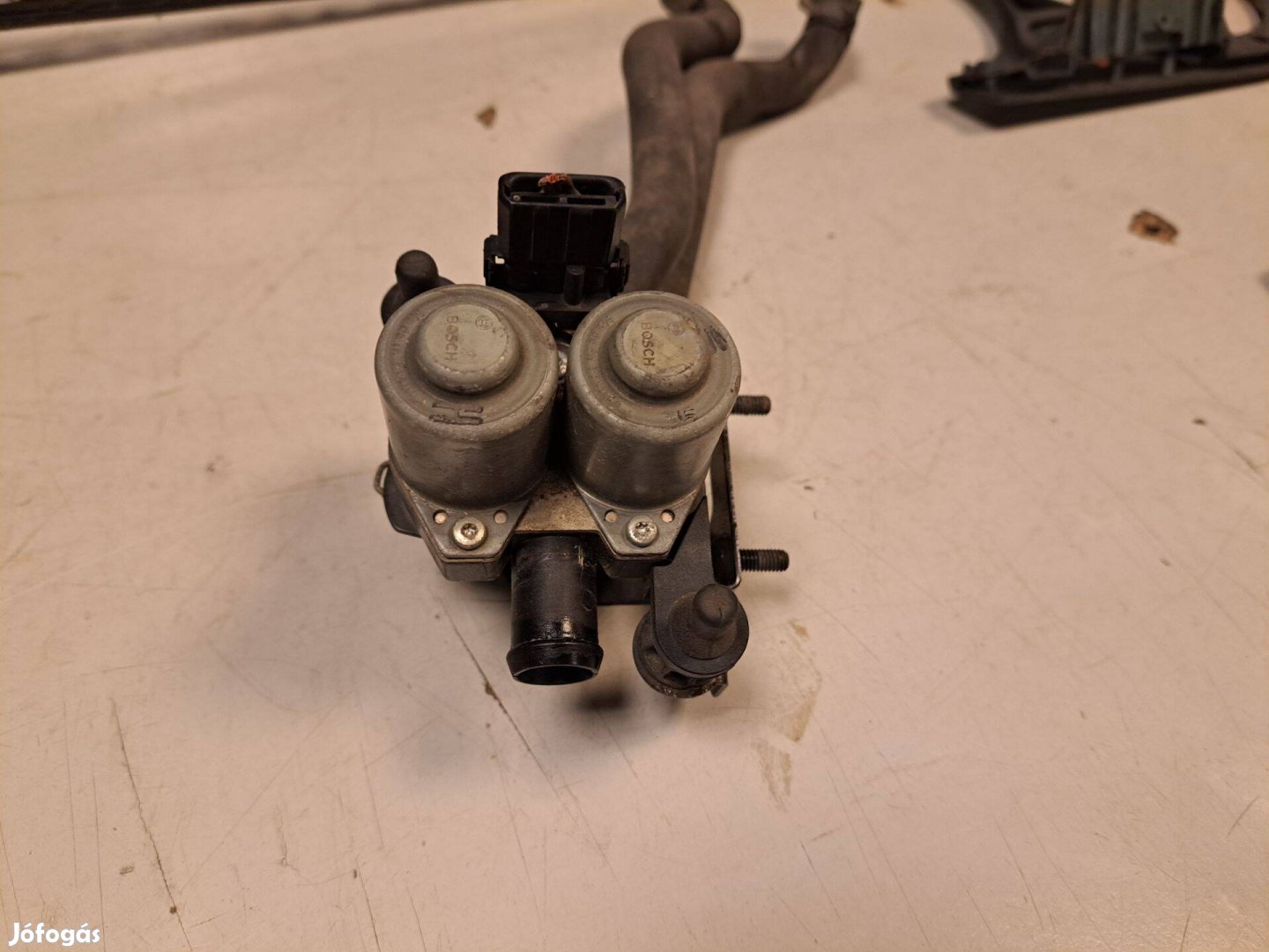 Eladó Mercedes-Benz W 210 Bosch fűtőradiátor szelep / pumpa