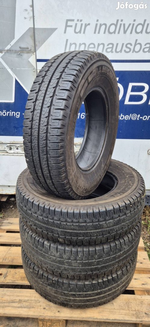 Eladó Michelin M+S 225/75 R16 CP nagyteherbirású gumik.