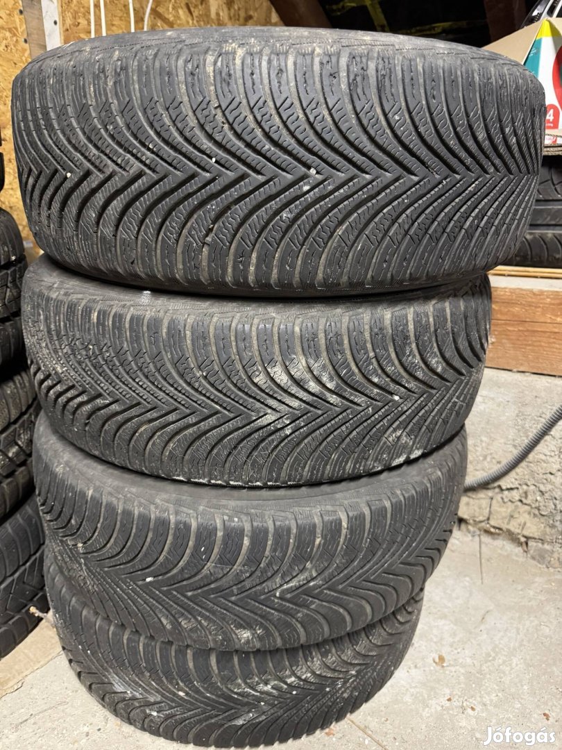 Eladó Michelin téli gumi 215/60r16