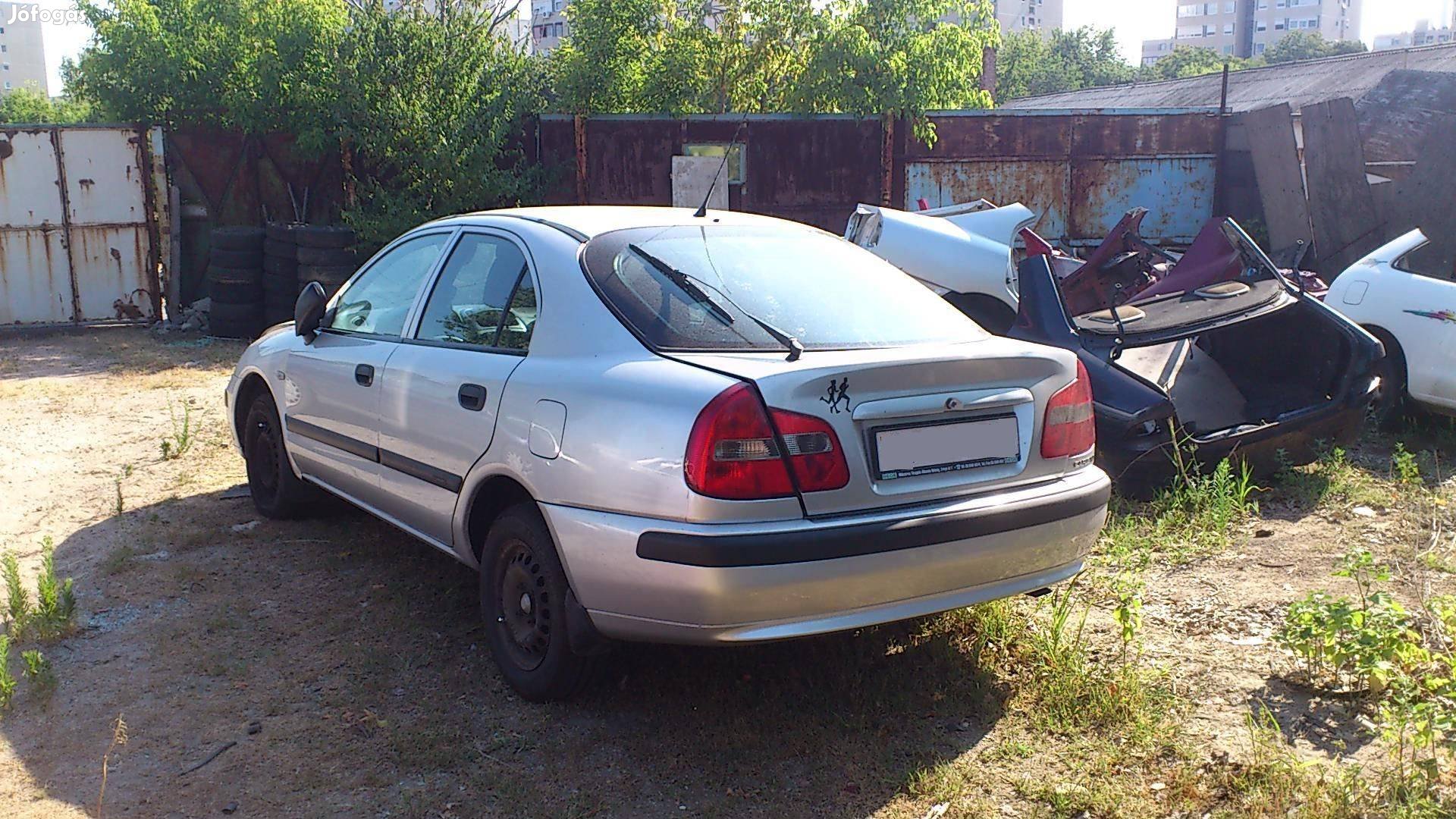 Eladó Mitsubishi Carisma bontott alkatrészek