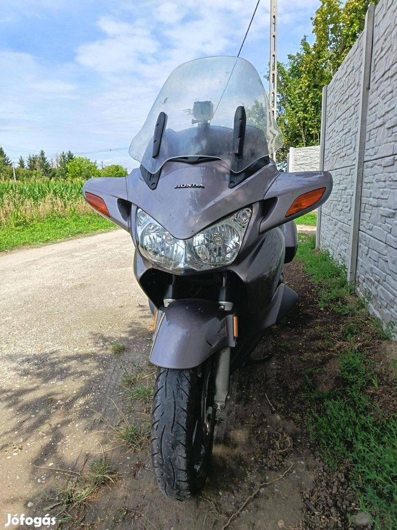 Eladó Motorkerékpár