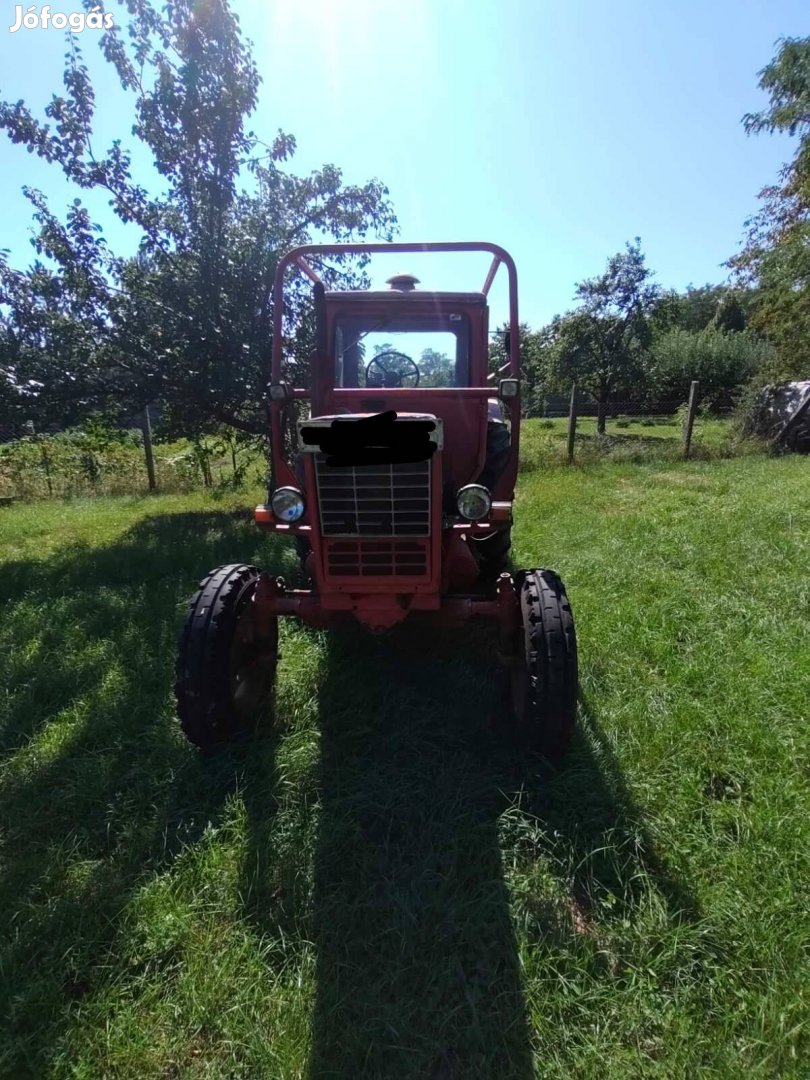 Eladó Mtz 50 típusú traktor 