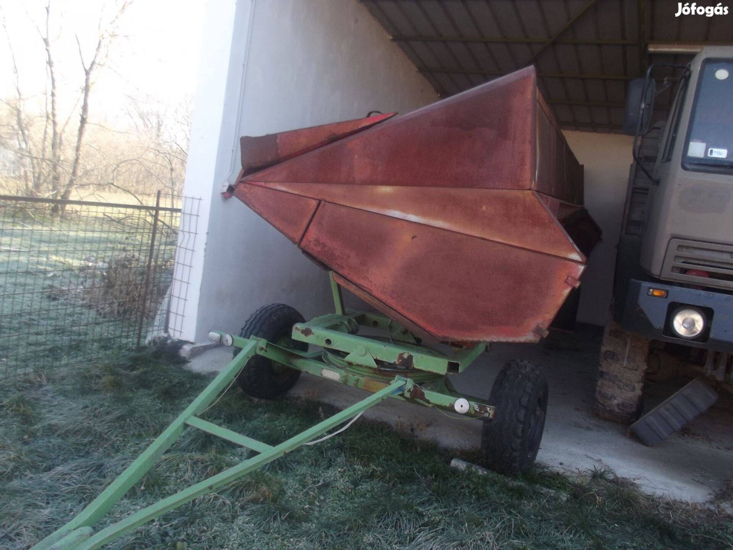 Eladó NAS 1255 napraforgó adapter