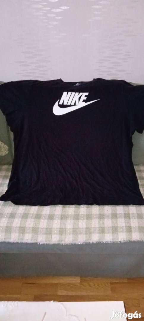 Eladó Nagyméretű Férfi, Márkás Poló, fekete./ Nike,/