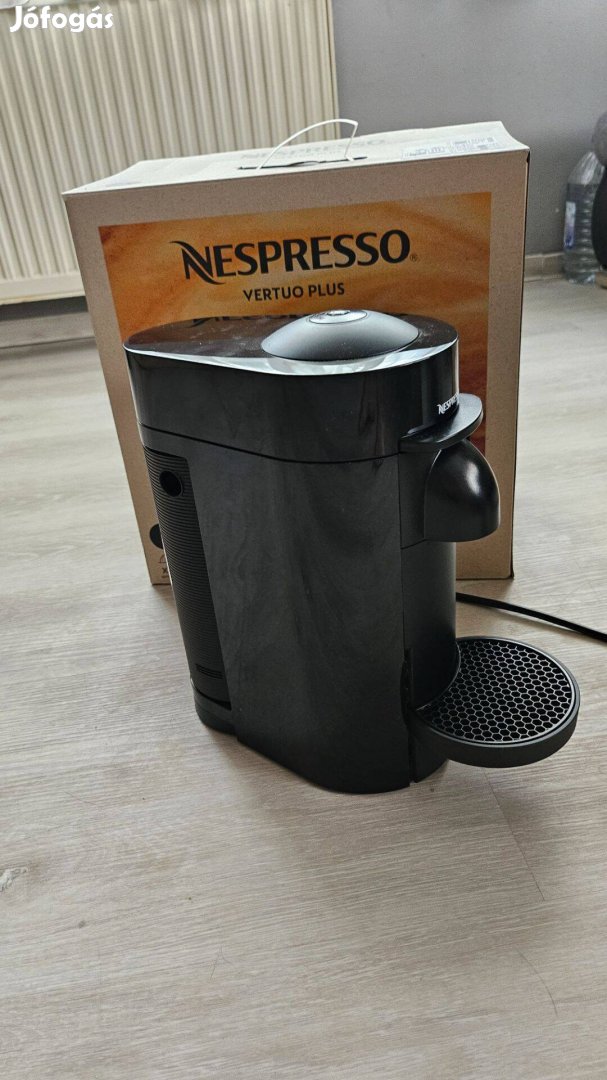 Eladó Nespresso Vertuo Plus kávéfőző