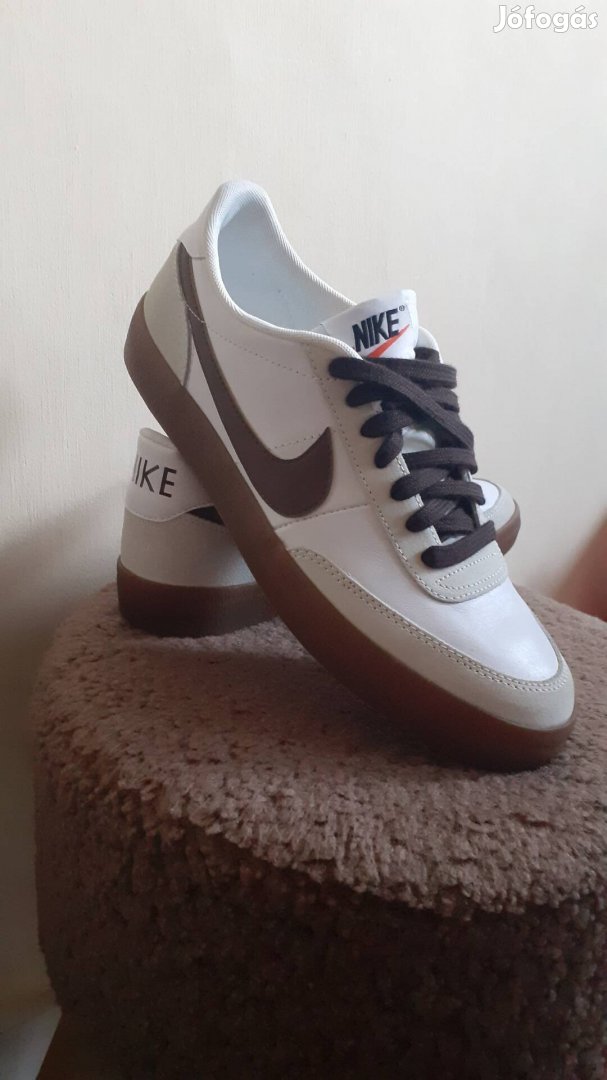 Eladó Nike 42-es bőr cipő új.