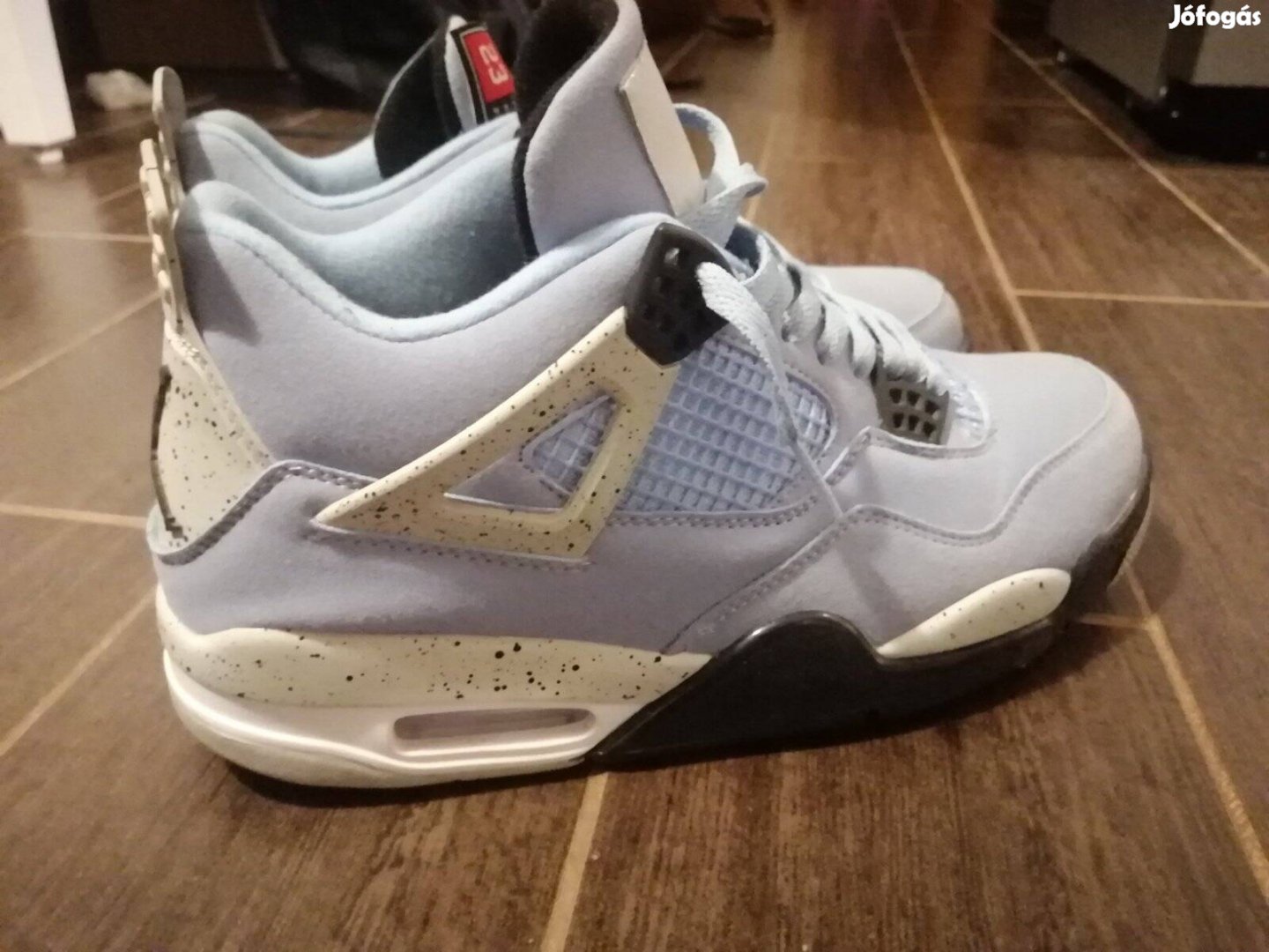 Eladó Nike Jordan 4 UNC 43 s