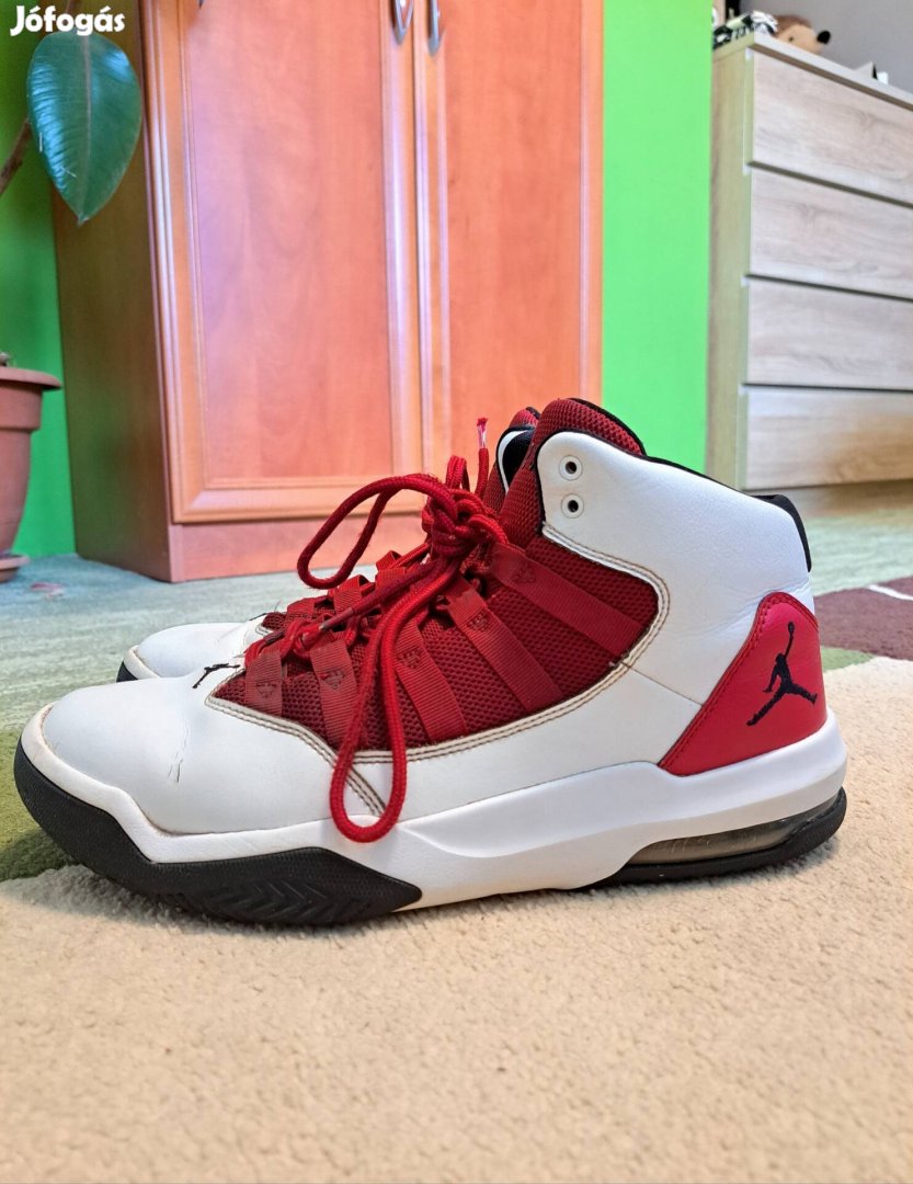 Eladó Nike Jordan Max Aura cipő 42 méretben