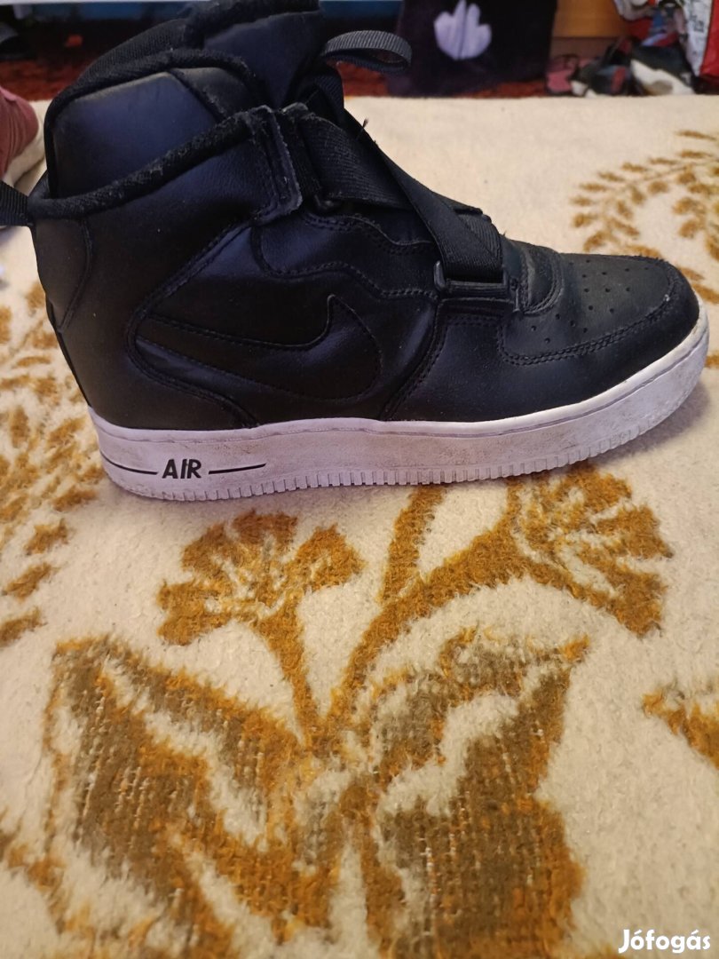 Eladó Nike Jordan cipő 