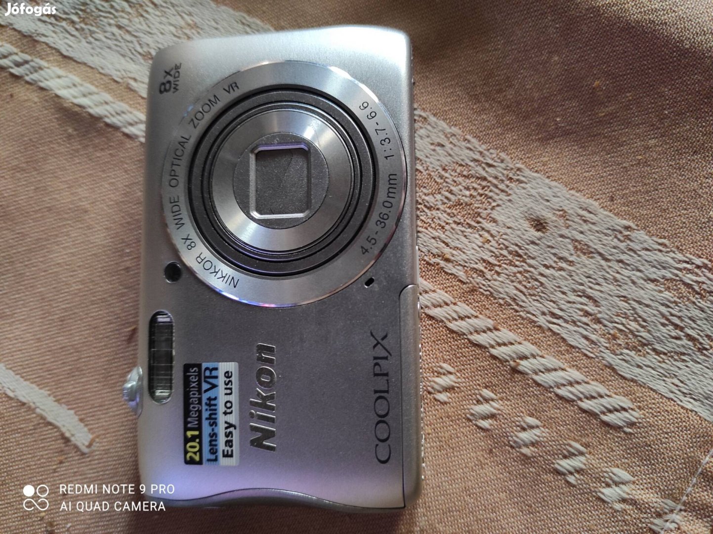 Eladó Nikon 20.1 Megapixel digitális fényképezőgép