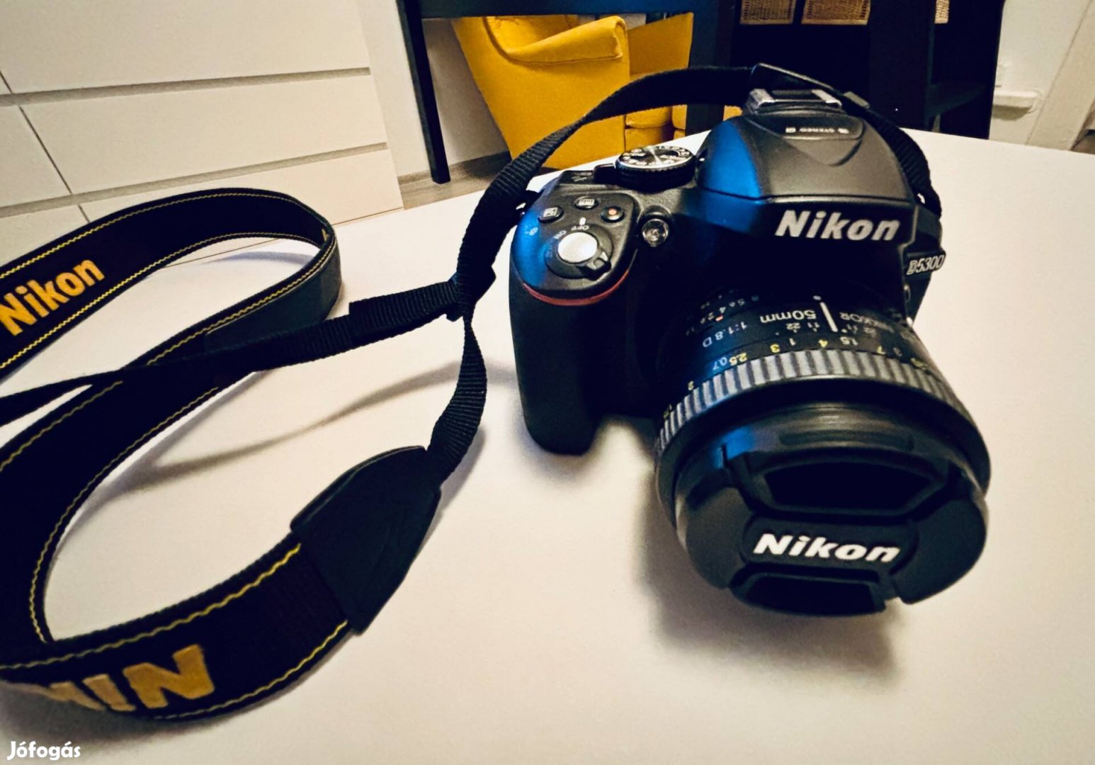 Eladó Nikon D5300 + Nikon Nikkor AF-P 18-55mm DX VR + Nikon AF Fix 50m