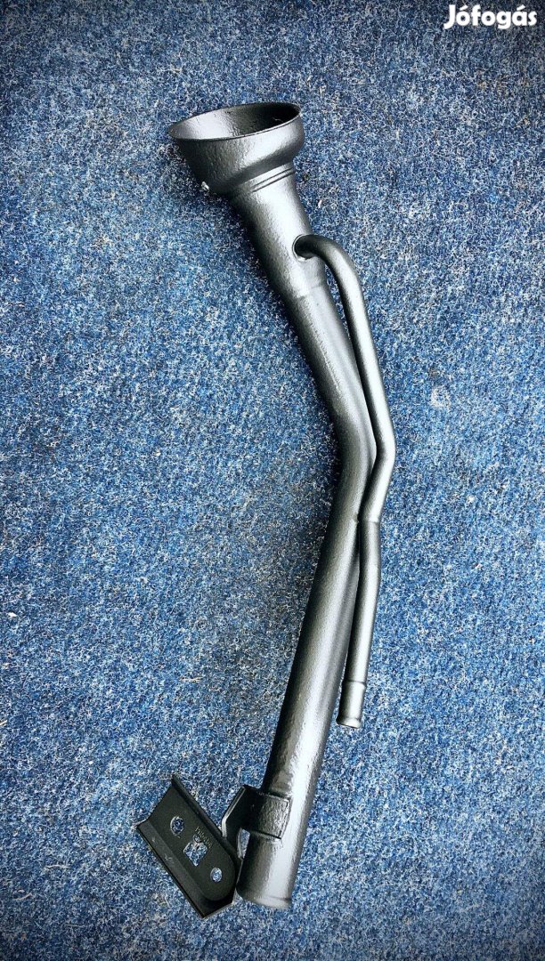Eladó Nissan Micra K12 hibátlan tank betöltő cső. .Bpposta