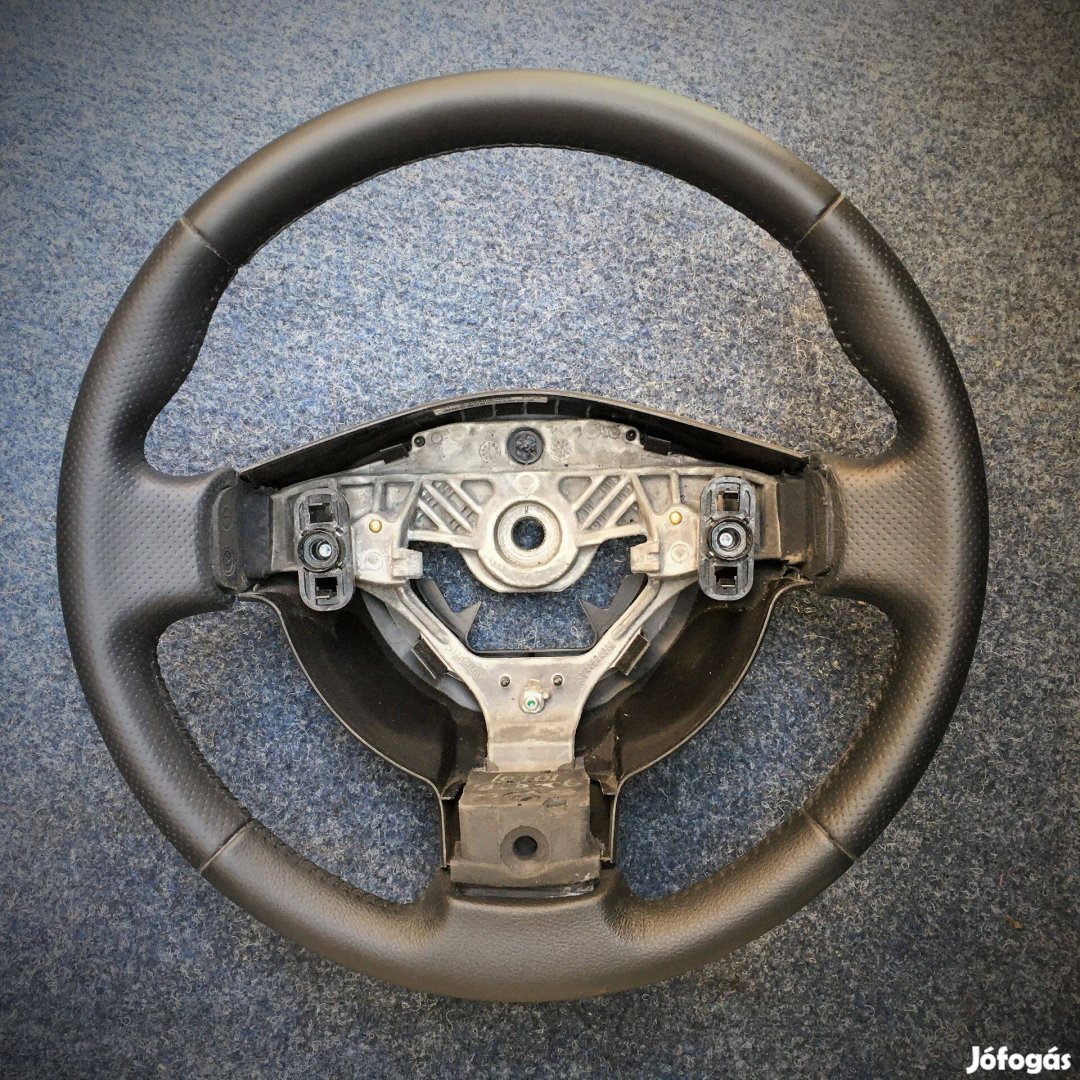 Eladó Nissan Qashqai Hibátlan bőrkormány. Akár cserélve. Bp/posta