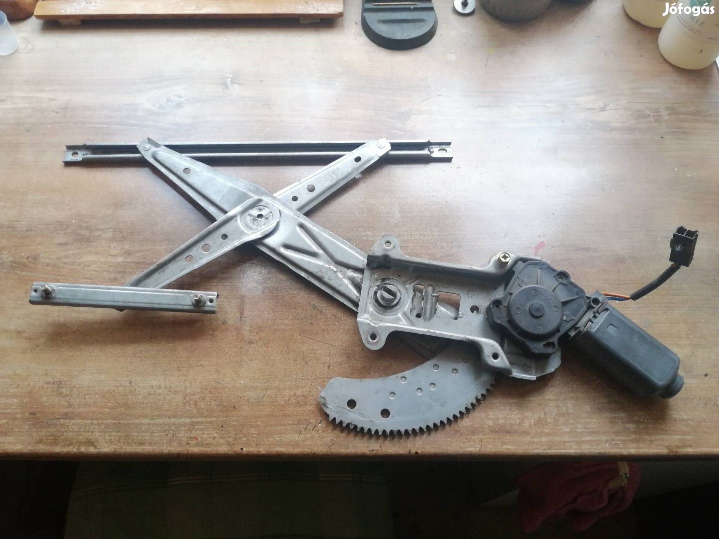 Eladó Nissan micra K11 balos elektromos ablakemelő! 