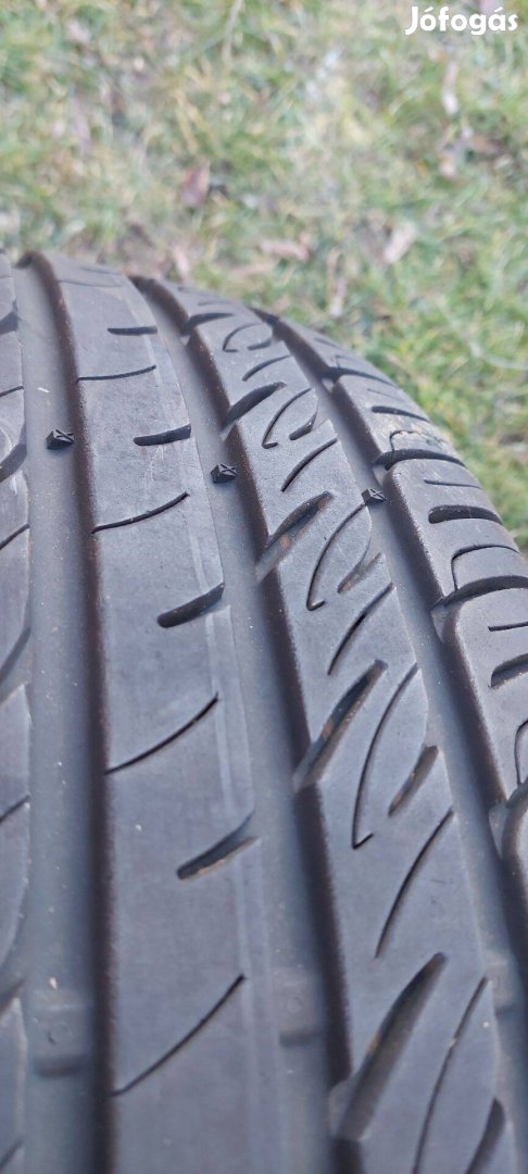 Eladó Nyári gumi 225/45 R17(4hónapot futott)