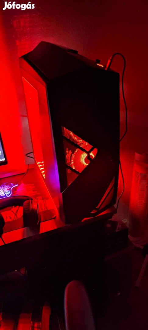 Eladó Nzxt Noctis 450 ROG Edition Számítógépház