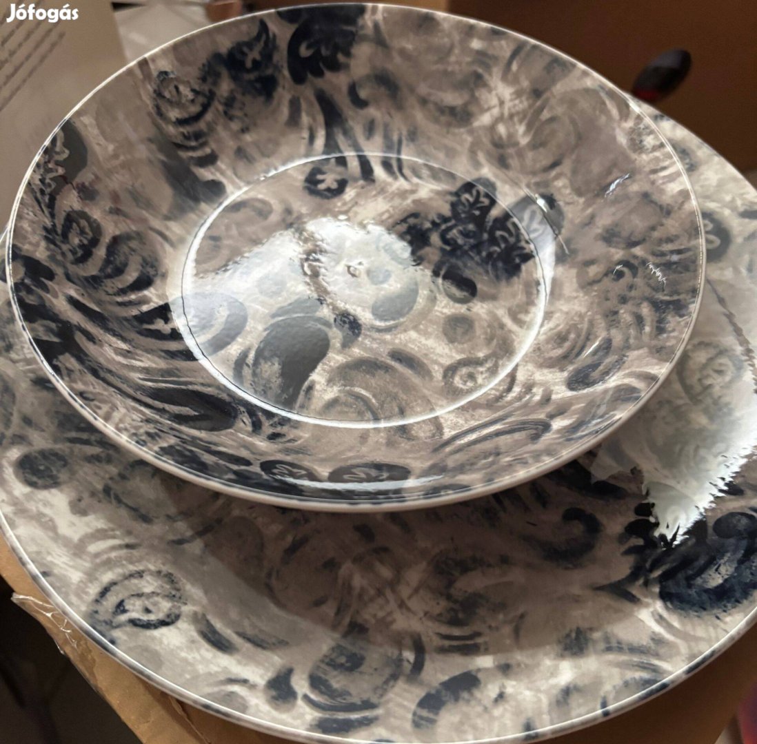 Eladó Olasz étkészlet