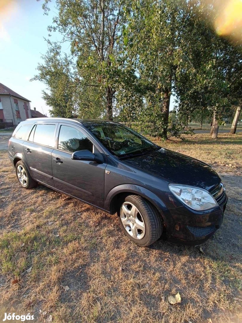 Eladó Opel Astra 1.7 CDTI