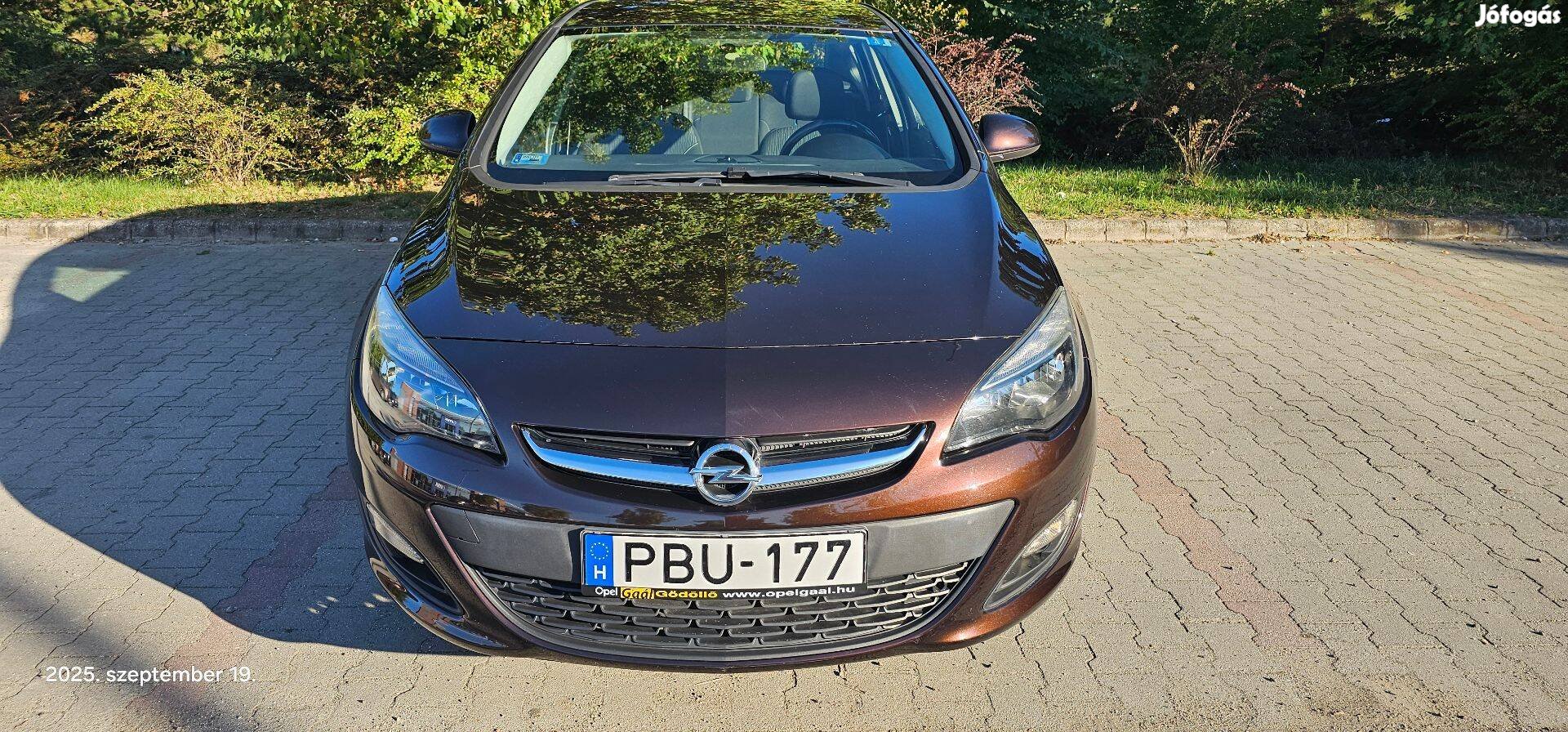 Eladó Opel Astra J 1,6 szívó-benzin, első tulaj, 103ezer km