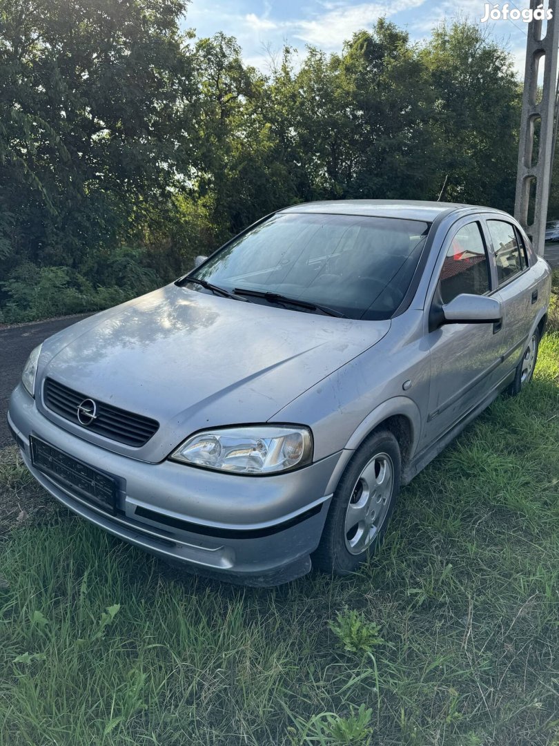 Eladó Opel Astra okmányok nélkül alkatrésznek 1.6 1.6V