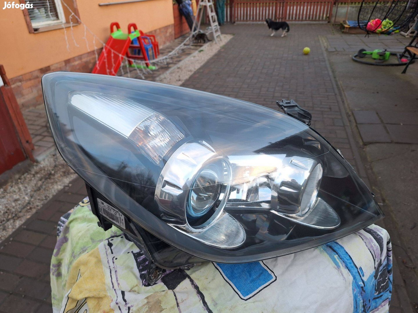 Eladó Opel Vectra C / Signum facelift jobb első kanyarkövető xenon fén