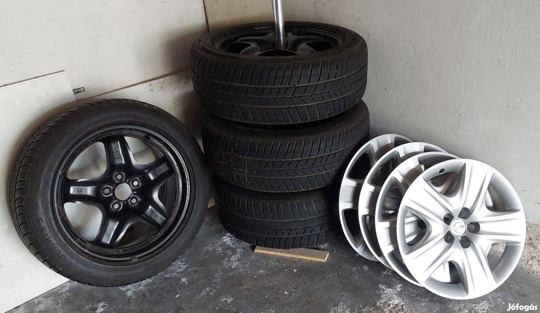 Eladó Opel gyári lemezfelnin Barum abroncs és Opel dísztárcsa0