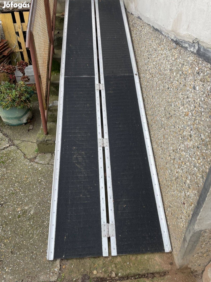 Eladó Összecsukható rámpa