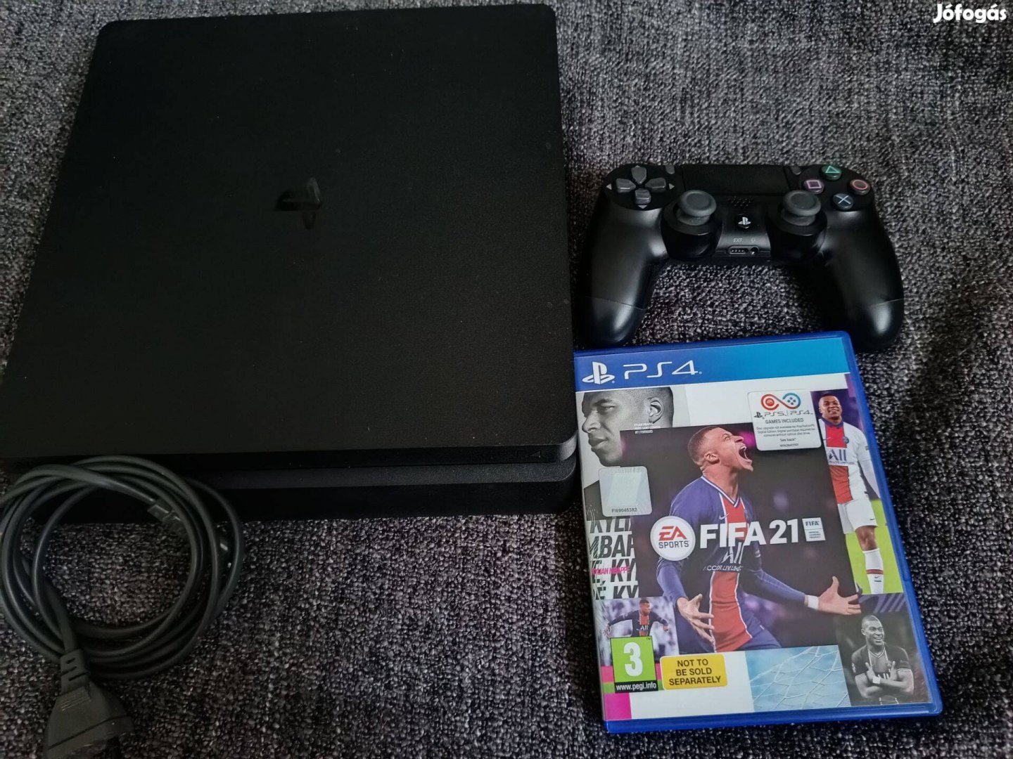 Eladó PS4 hibátlan állapotban