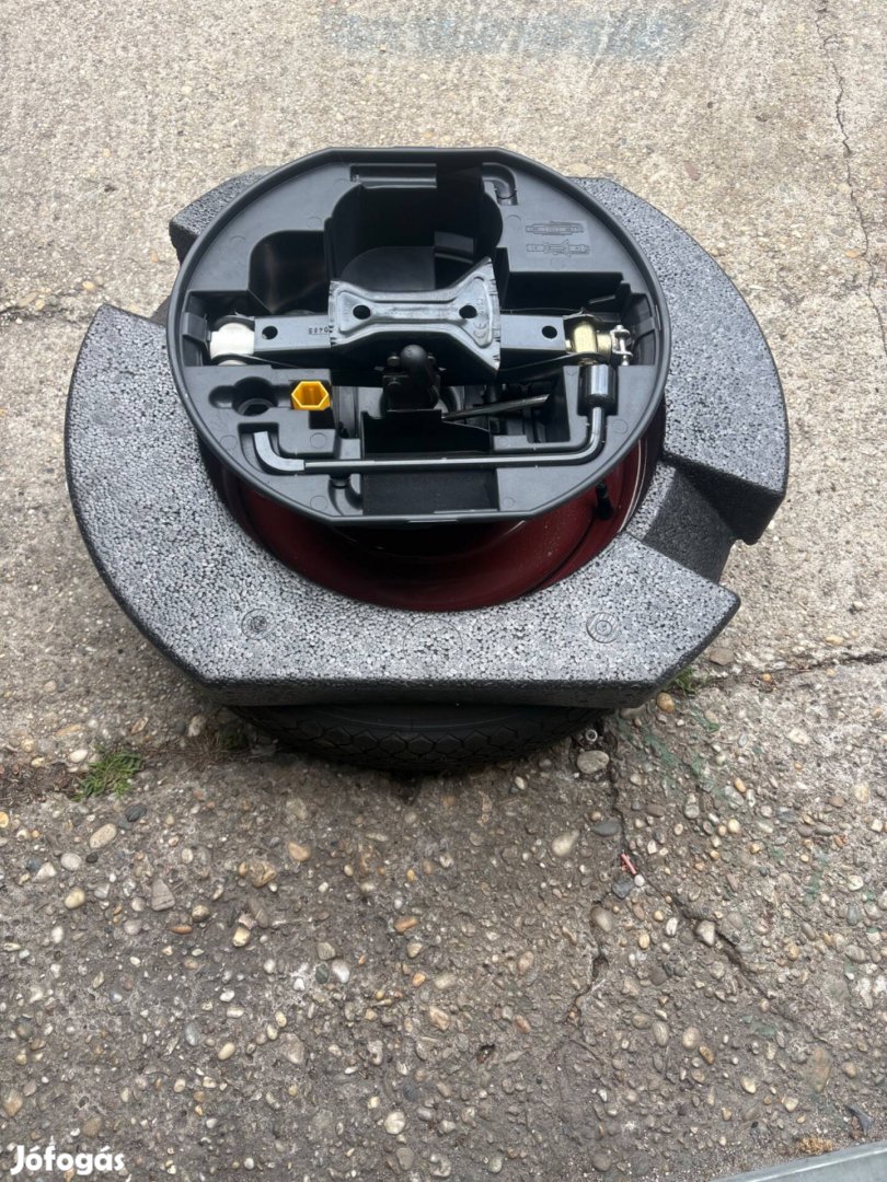 Eladó PSA Citroen Peugrot mankókerék+ emelőkészlet