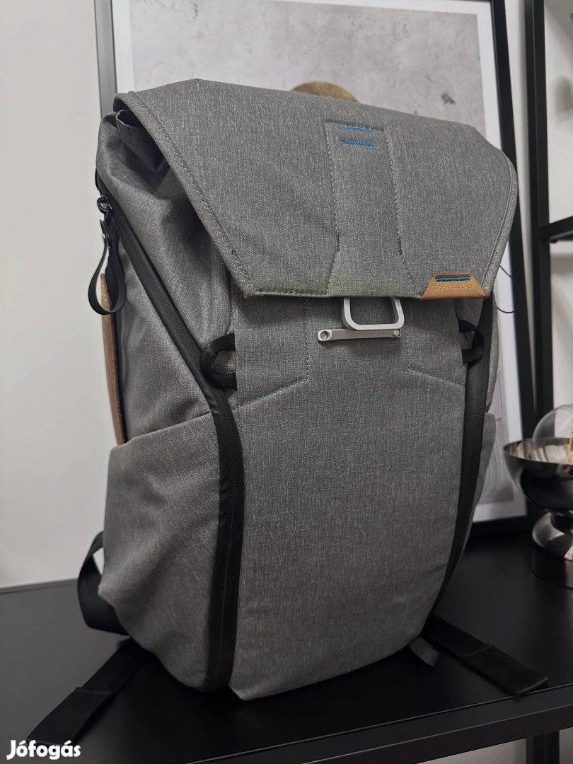 Eladó Peak Design Everyday Backpack V1 20L hátizsák világosszürke