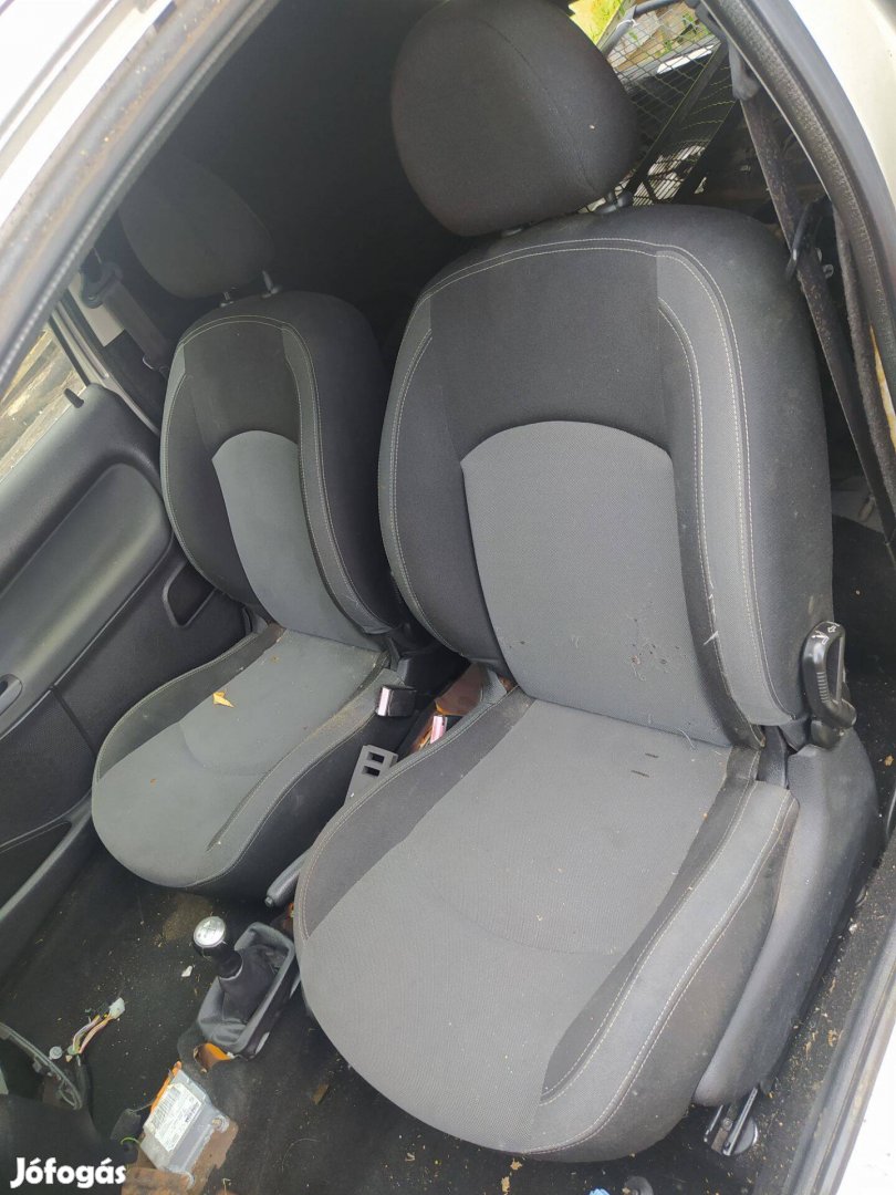 Eladó Peugeot 206 3 ajtós ülés