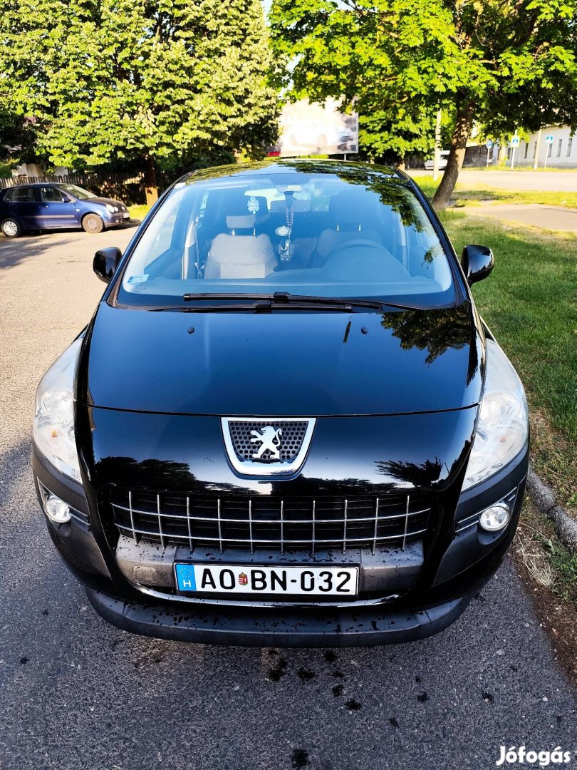 Eladó Peugeot 3008 1.6 Vti benzines, kevés km,1 tulajdonos