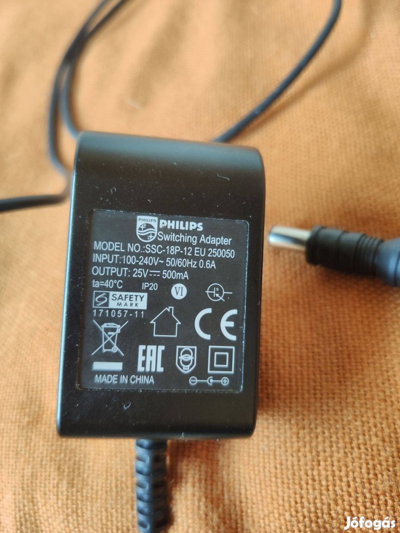 Eladó Philips FC6404 Powerpro Aqua akkus porszívó töltő adapter