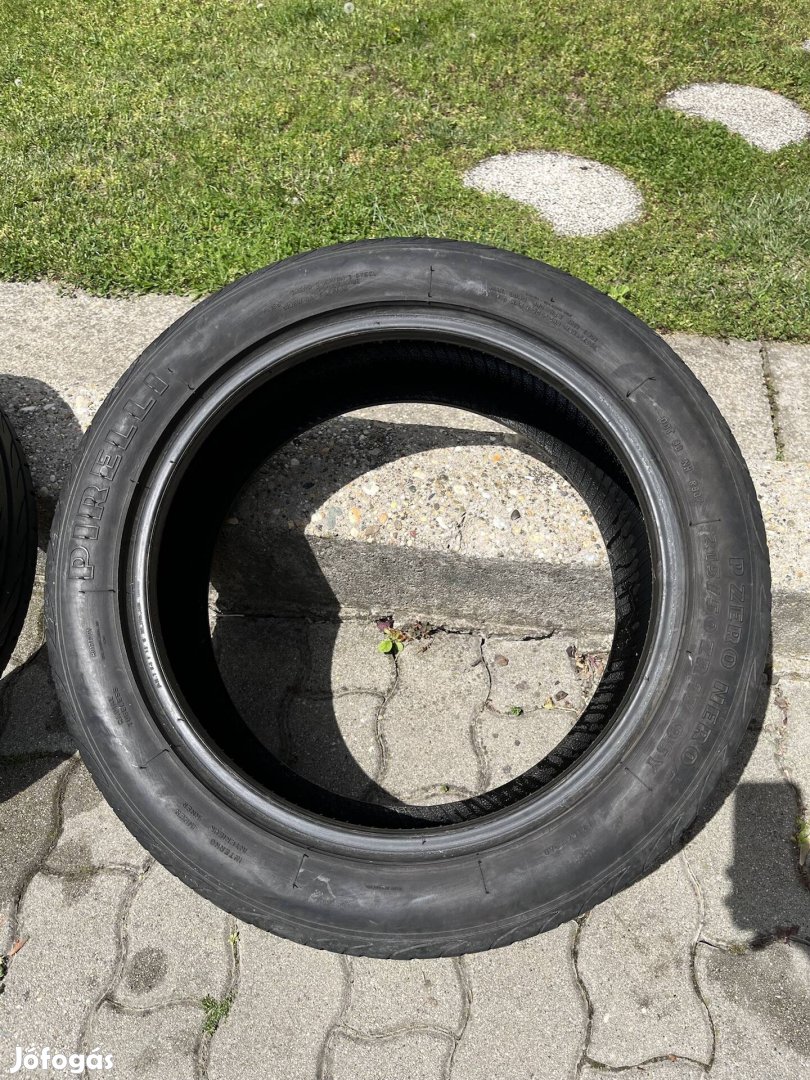 Eladó Pirelli- P Zero nero gt gumik