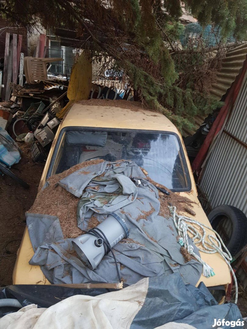 Eladó Polski Fiat 650E 126P kispolski alkatrésznek