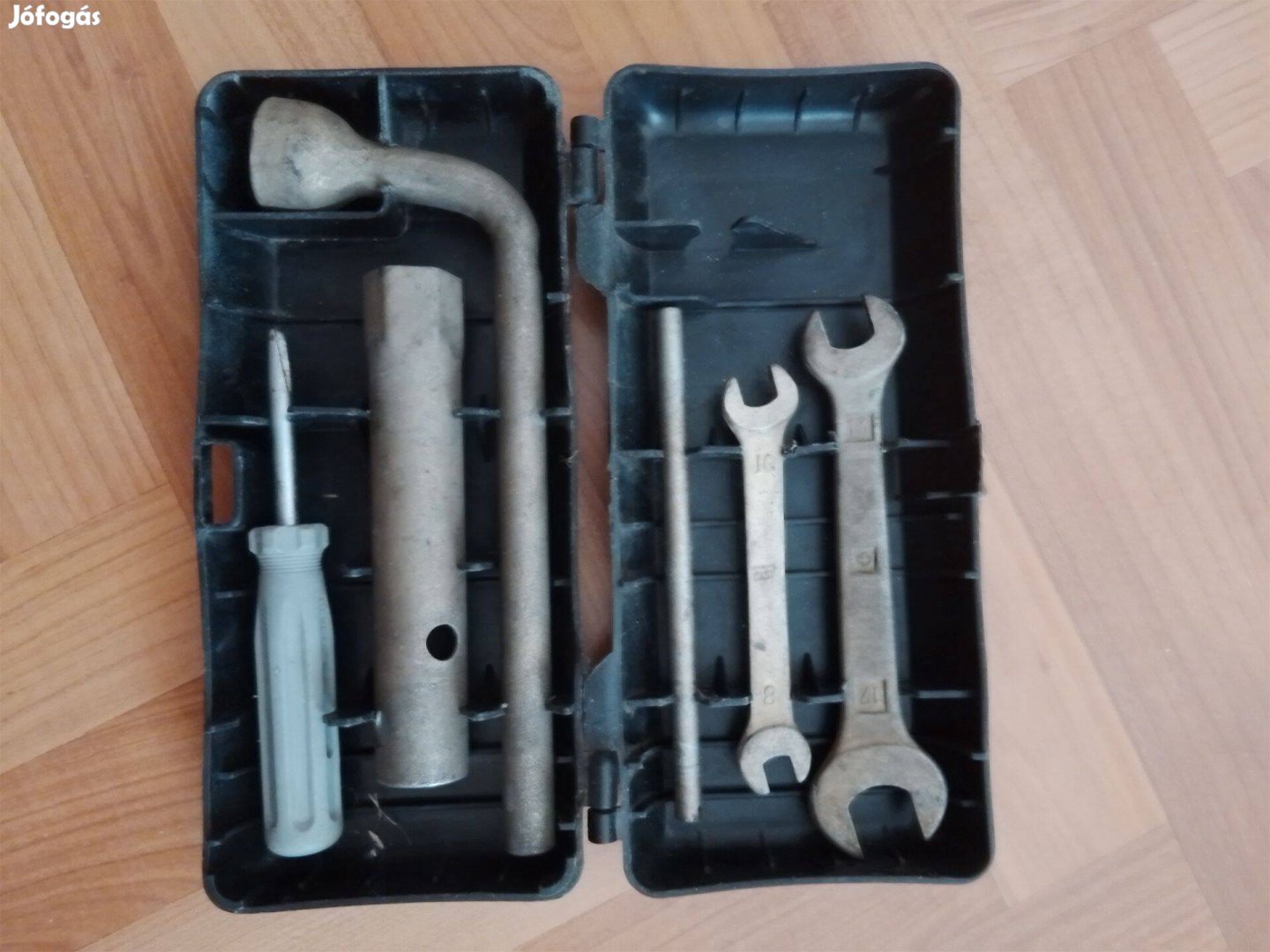 Eladó Polski Fiat szerszám készlet