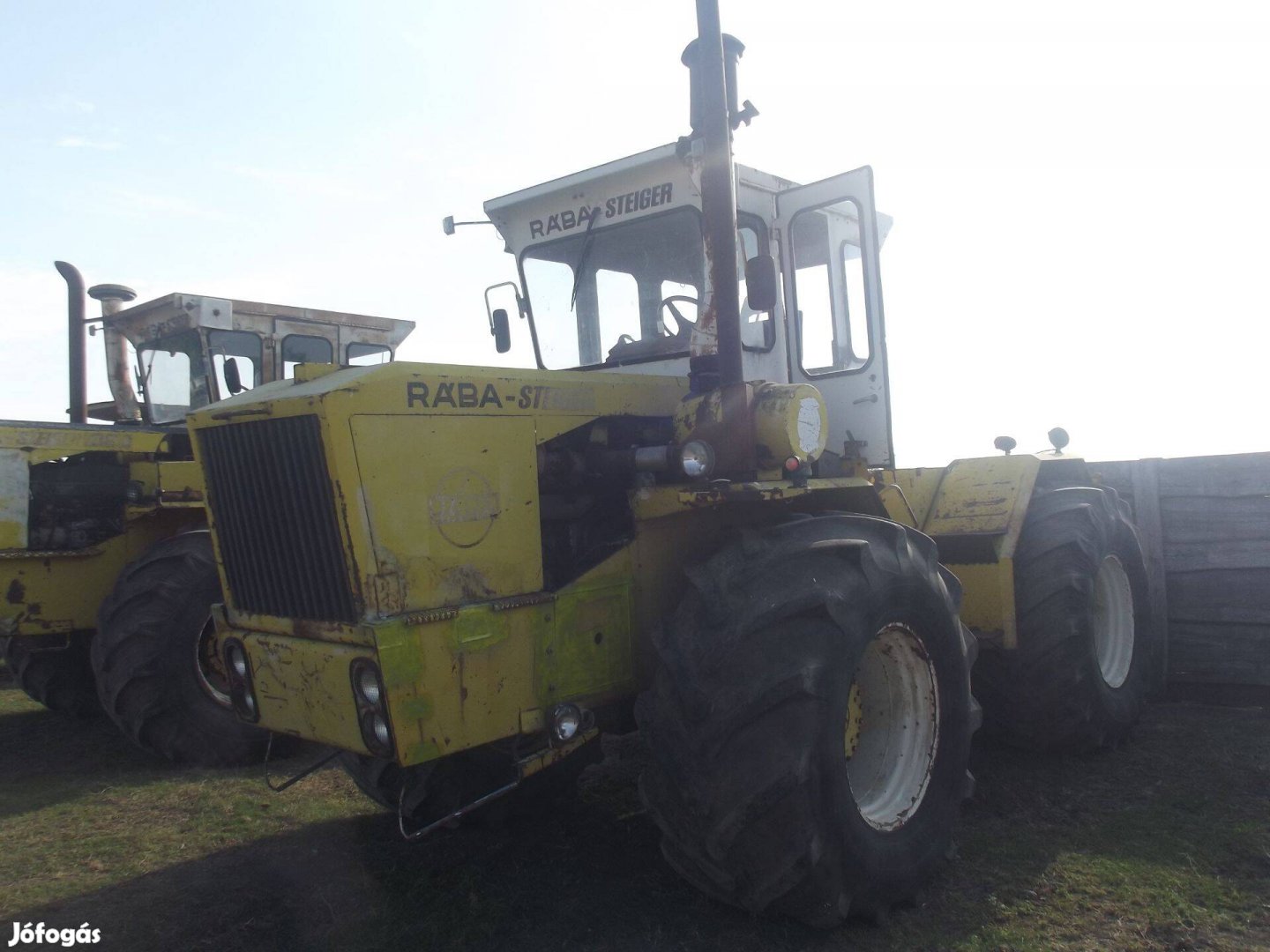 Eladó Rába Steiger 250 traktor munkaeszközeivel is