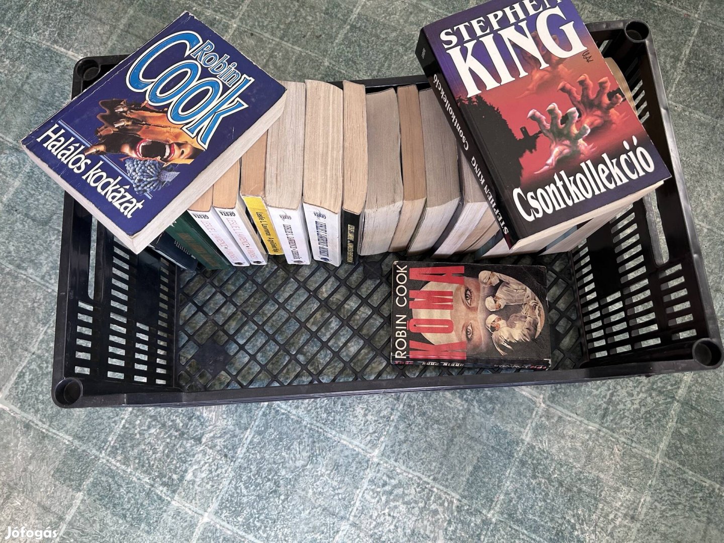 Eladó Régebbi könyvek