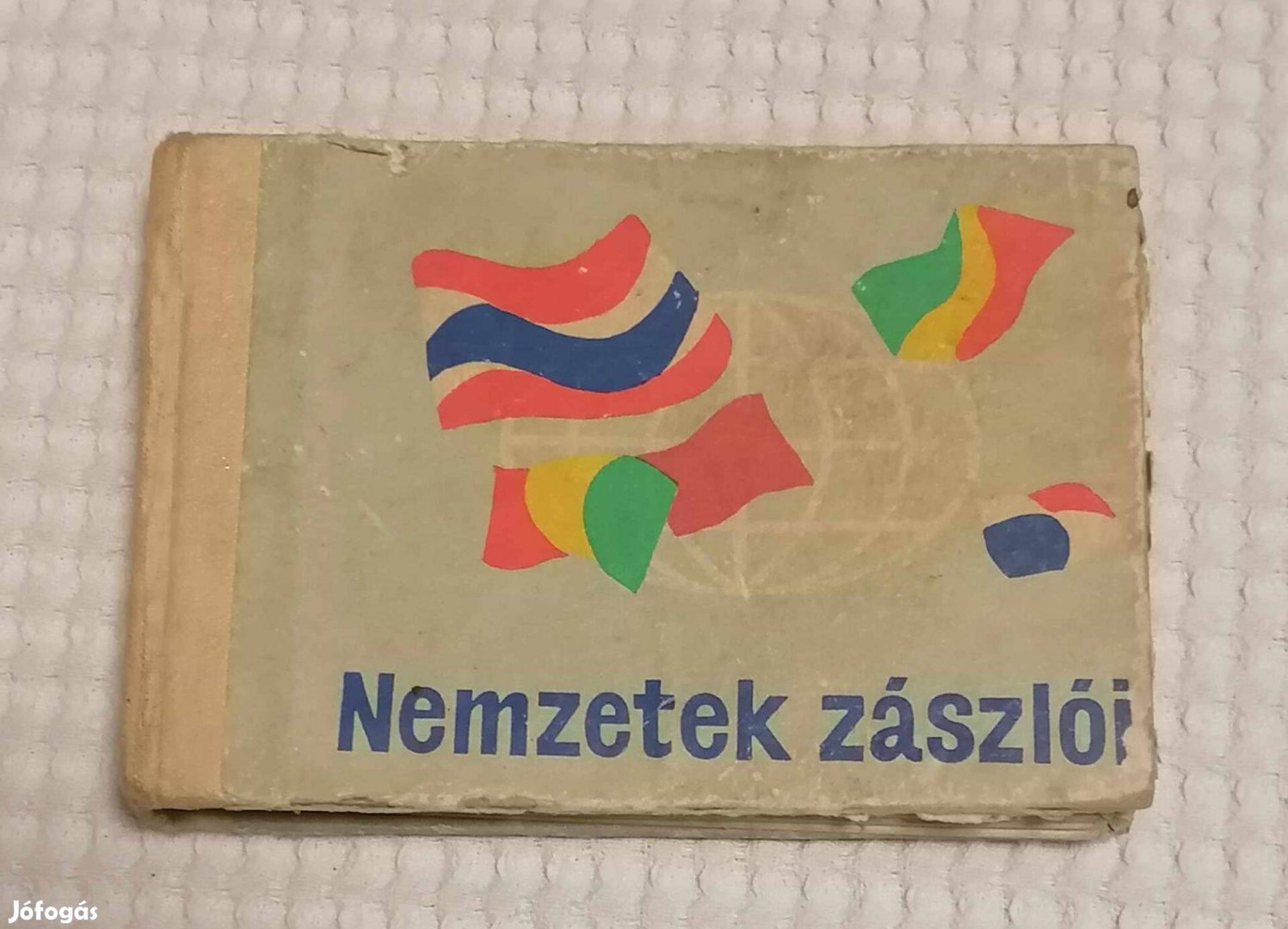 Eladó Régi / Retro Josef Subrt - Nemzetek zászlói / Könyv (1968)