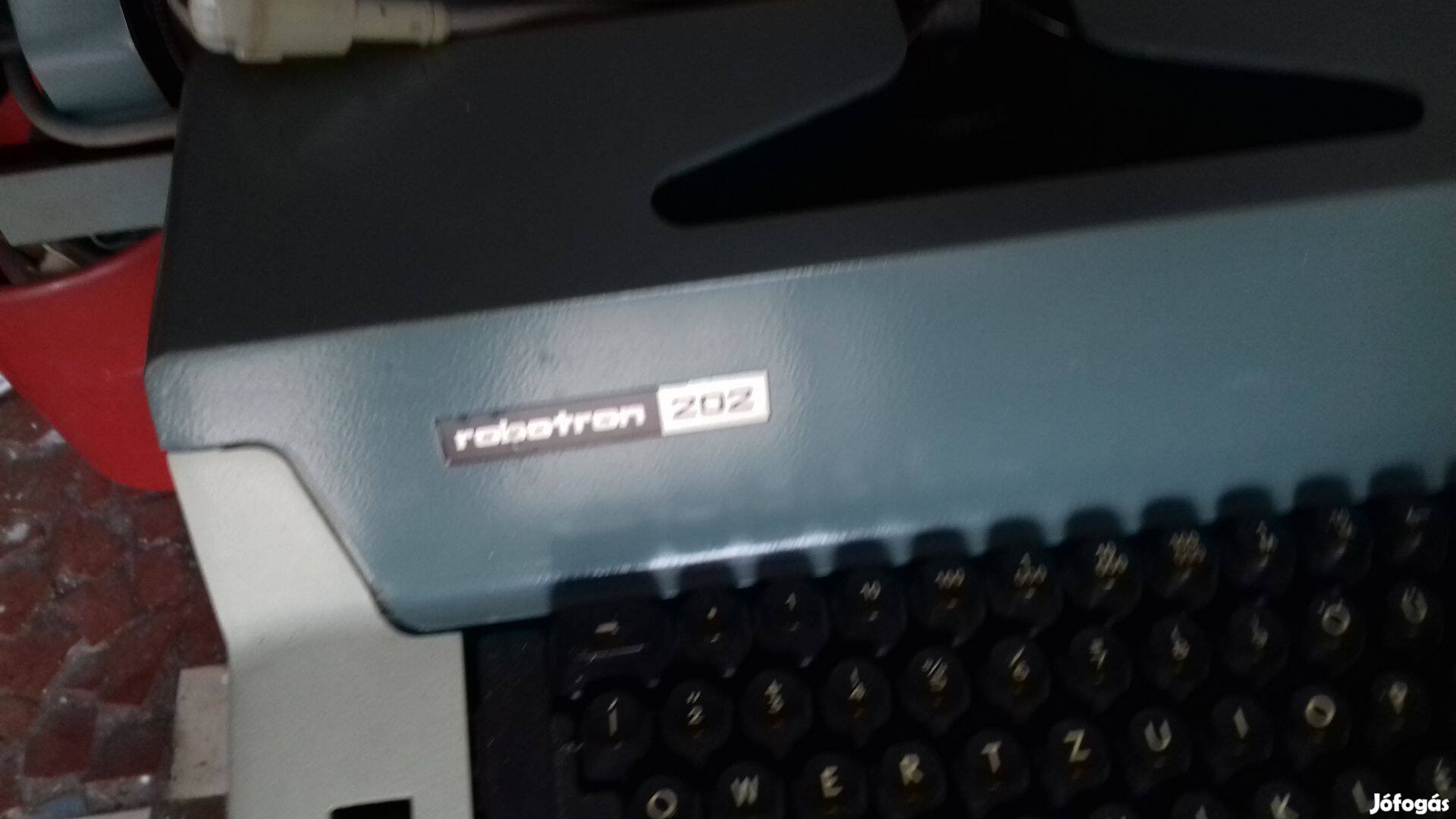 Eladó Robotron elektromos írógép