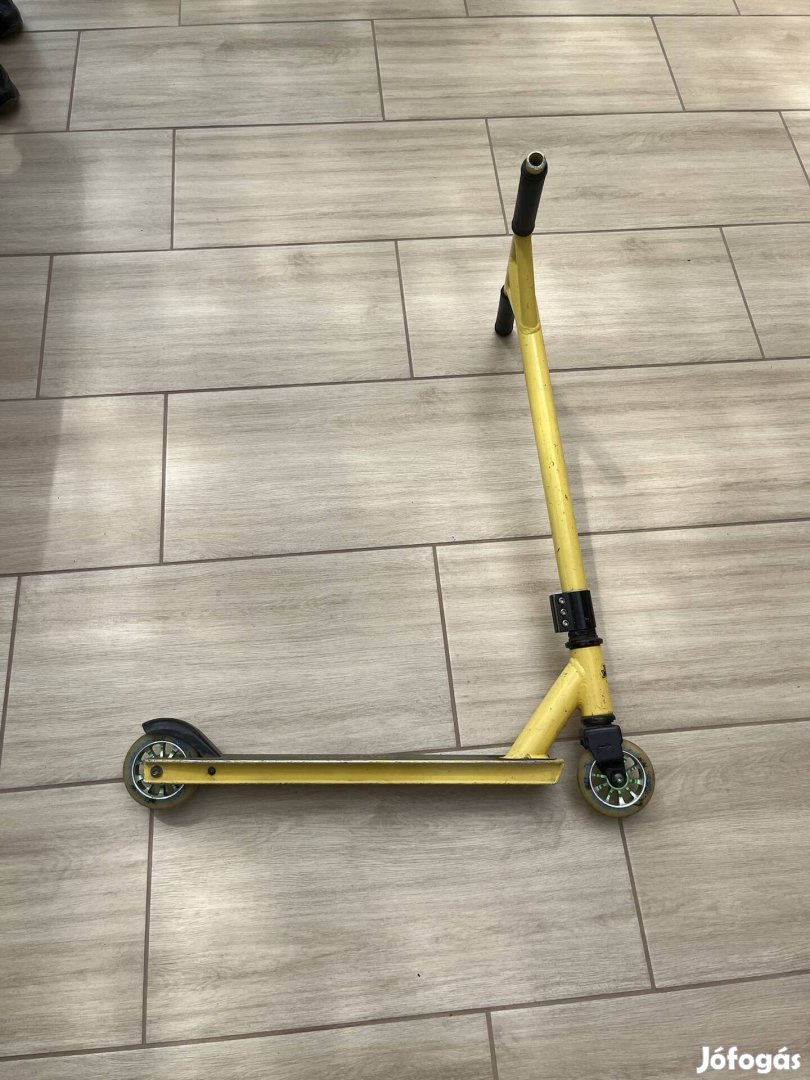 Eladó Roller